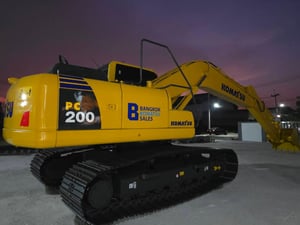 ขาย KOMATSU PC200-8MO