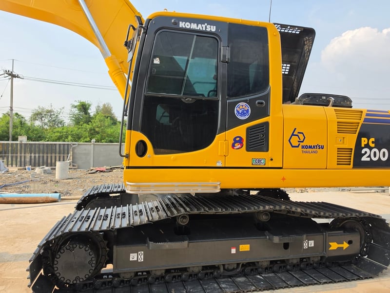 ขาย KOMATSU PC200-8MO ขาย KOMATSU PC200-8MO