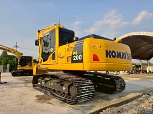 ขาย KOMATSU PC200-8MO