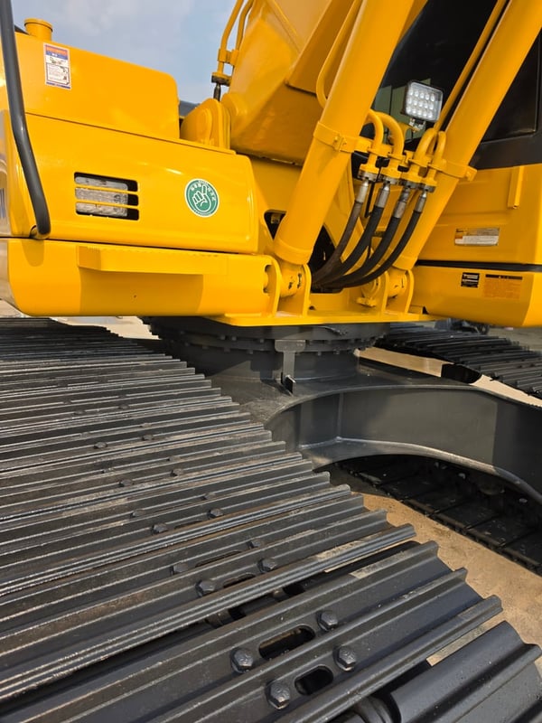 ขาย KOMATSU PC200-8MO ขาย KOMATSU PC200-8MO