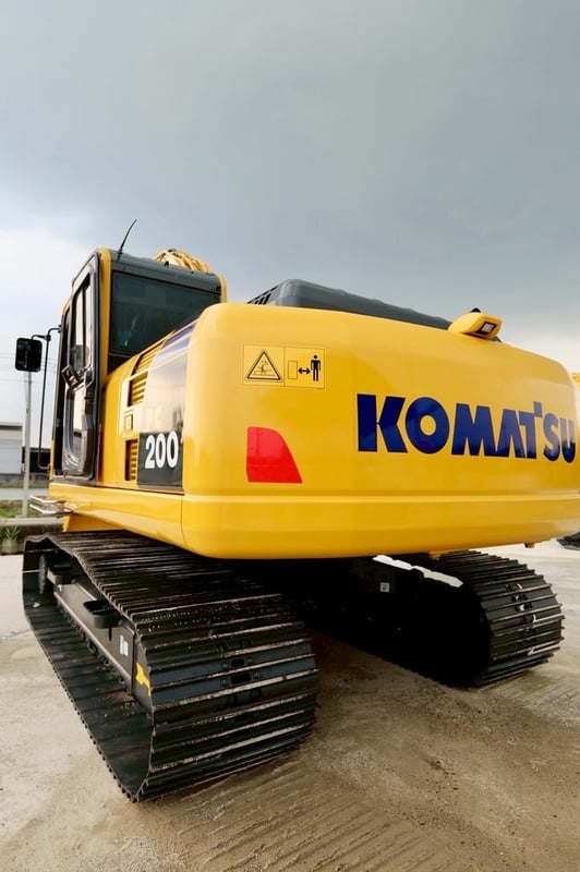 ขาย KOMATSU PC200-8MO