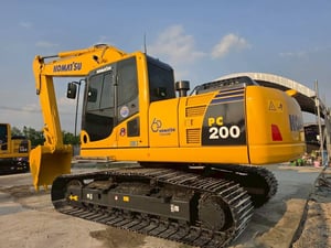 ขาย KOMATSU PC200-8MO