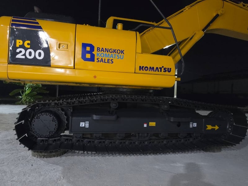 ขาย KOMATSU PC200-8MO