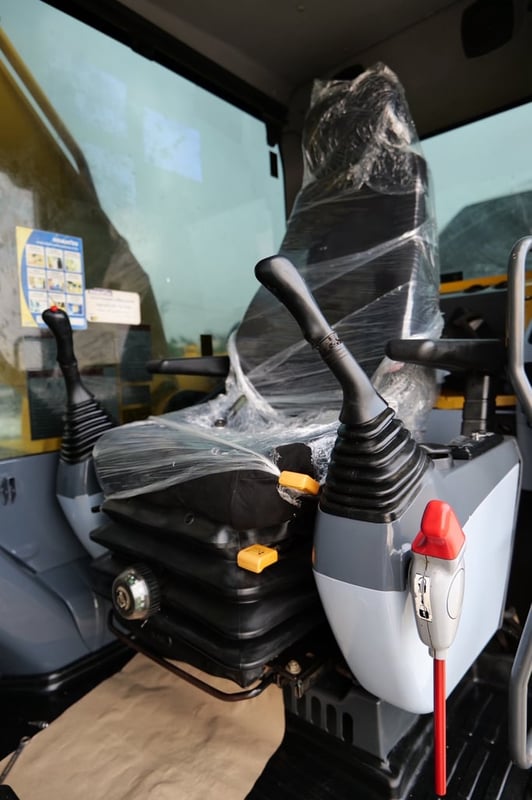 ขาย KOMATSU PC200-8MO