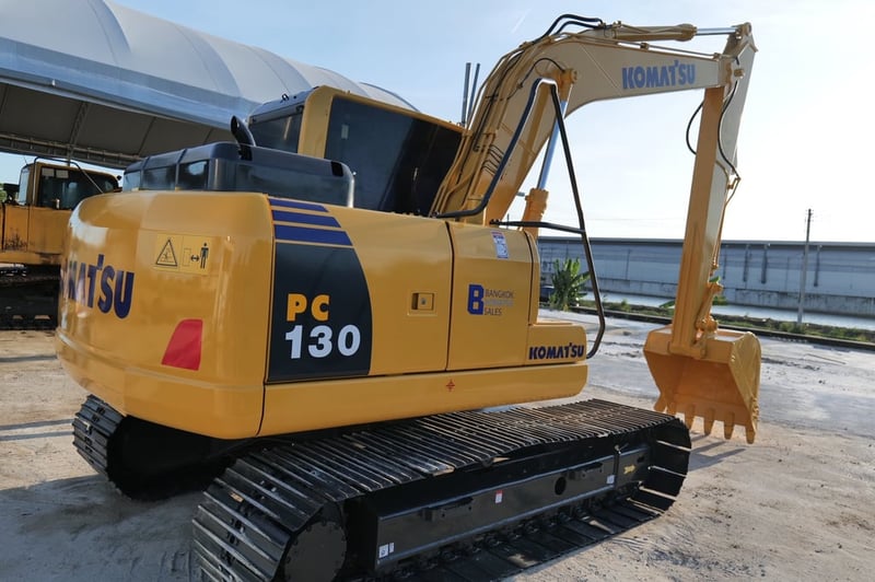komatsu PC130-8