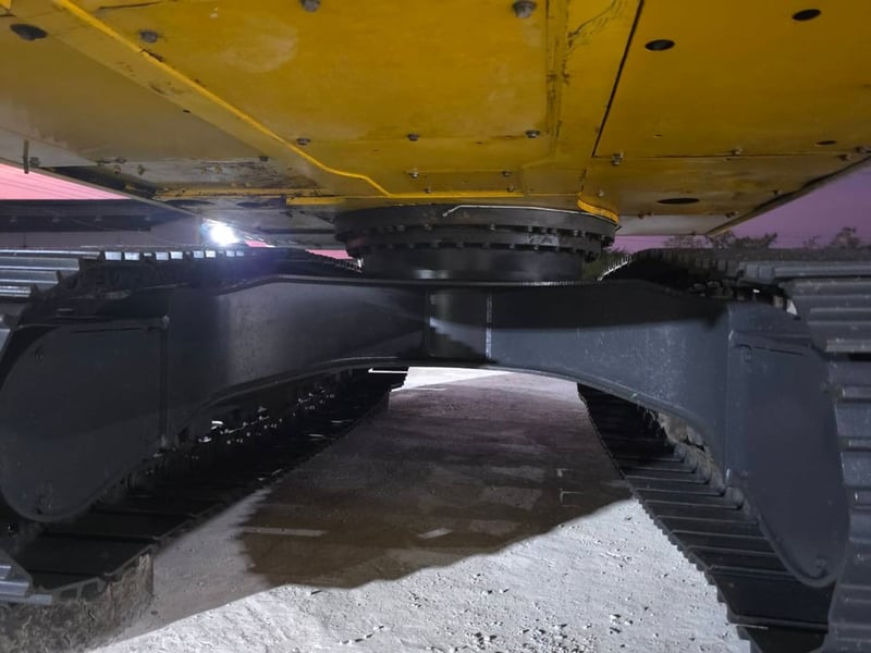 ขาย KOMATSU PC200-8MO