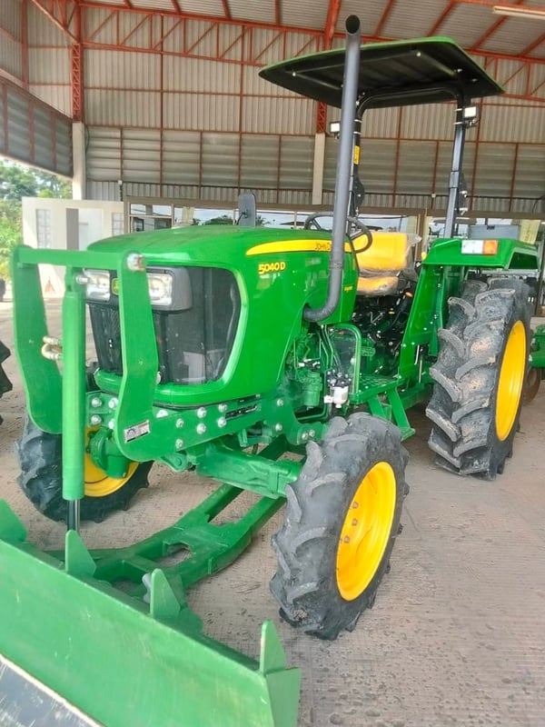 รถไถจอนห์เดียร์มือ1 รถไถจอนห์เดียร์มือ1