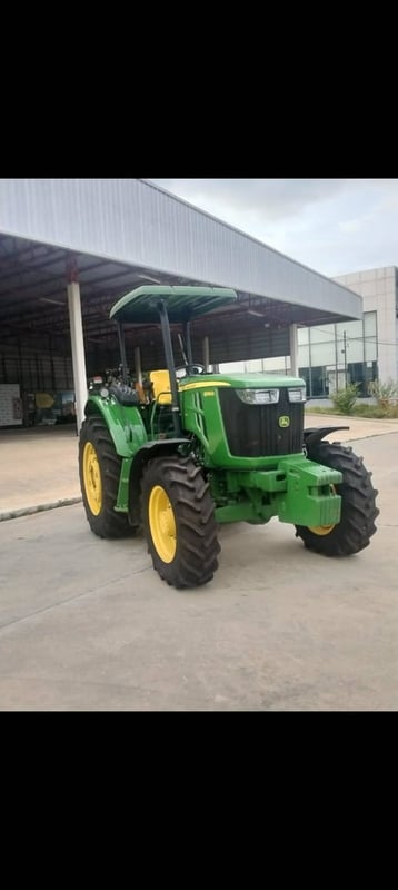 🚜รถแทรกเตอร์ขนาดกลาง ซีรีส์ 6B มีทั้งหมด 5 รุ่น คือ 95, 110, 120, 135 และ 140 แรงม้า ถูกออกพัฒนาและออกแบบมาเพื่อให้เหมาะสำหรับงานในพื้นที่กว้าง สามารถใช้ได้กับอุปกรณ์ต่อพ่วงขนาดใหญ่ พลังเหลือล้นพร้อมสำหรับการลากจูงสิ่งของที่มีน้ำหนักมากได้อย่างสบาย ✅ทำงานควบคู่กับระบบเกียร์สุดล้ำ สามารถเปลี่ยนเกี 🚜รถแทรกเตอร์ขนาดกลาง ซีรีส์ 6B มีทั้งหมด 5 รุ่น คือ 95, 110, 120, 135 และ 140 แรงม้า ถูกออกพัฒนาและออกแบบมาเพื่อให้เหมาะสำหรับงานในพื้นที่กว้าง สามารถใช้ได้กับอุปกรณ์ต่อพ่วงขนาดใหญ่ พลังเหลือล้นพร้อมสำหรับการลากจูงสิ่งของที่มีน้ำหนักมากได้อย่างสบาย ✅ทำงานควบคู่กับระบบเกียร์สุดล้ำ สามารถเปลี่ยนเกี