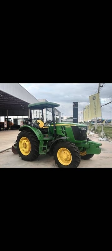 🚜รถแทรกเตอร์ขนาดกลาง ซีรีส์ 6B มีทั้งหมด 5 รุ่น คือ 95, 110, 120, 135 และ 140  แรงม้า ถูกออกพัฒนาและออกแบบมาเพื่อให้เหมาะสำหรับงานในพื้นที่กว้าง สามารถใช้ได้กับอุปกรณ์ต่อพ่วงขนาดใหญ่ พลังเหลือล้นพร้อมสำหรับการลากจูงสิ่งของที่มีน้ำหนักมากได้อย่างสบาย  ✅ทำงานควบคู่กับระบบเกียร์สุดล้ำ สามารถเปลี่ยนเกี