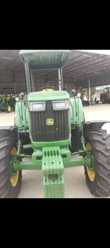 🚜รถแทรกเตอร์ขนาดกลาง ซีรีส์ 6B มีทั้งหมด 5 รุ่น คือ 95, 110, 120, 135 และ 140 แรงม้า ถูกออกพัฒนาและออกแบบมาเพื่อให้เหมาะสำหรับงานในพื้นที่กว้าง สามารถใช้ได้กับอุปกรณ์ต่อพ่วงขนาดใหญ่ พลังเหลือล้นพร้อมสำหรับการลากจูงสิ่งของที่มีน้ำหนักมากได้อย่างสบาย ✅ทำงานควบคู่กับระบบเกียร์สุดล้ำ สามารถเปลี่ยนเกี 🚜รถแทรกเตอร์ขนาดกลาง ซีรีส์ 6B มีทั้งหมด 5 รุ่น คือ 95, 110, 120, 135 และ 140 แรงม้า ถูกออกพัฒนาและออกแบบมาเพื่อให้เหมาะสำหรับงานในพื้นที่กว้าง สามารถใช้ได้กับอุปกรณ์ต่อพ่วงขนาดใหญ่ พลังเหลือล้นพร้อมสำหรับการลากจูงสิ่งของที่มีน้ำหนักมากได้อย่างสบาย ✅ทำงานควบคู่กับระบบเกียร์สุดล้ำ สามารถเปลี่ยนเกี