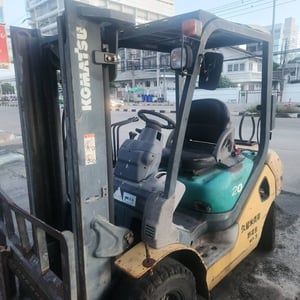 โฟล์คลิฟท์ Komatsu มือสองญี่ปุ่น 2 ตัน โฟล์คลิฟท์ Komatsu มือสองญี่ปุ่น 2 ตัน