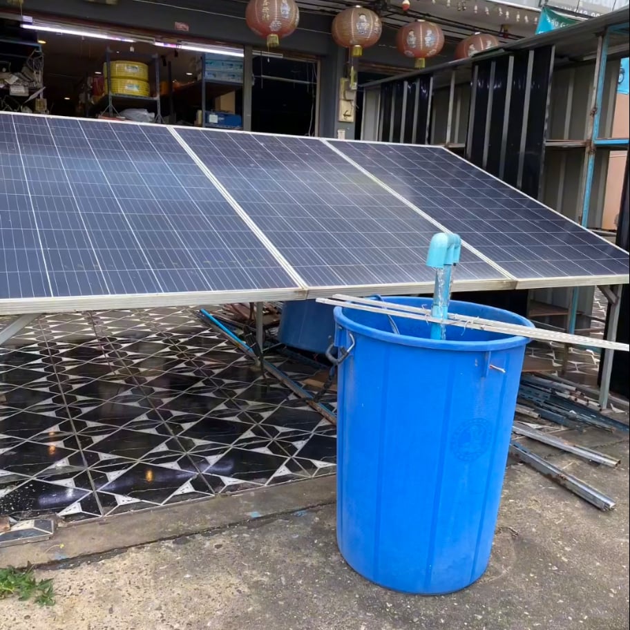 ชุดปั้มน้ำซัมเมอร์สโซล่าเซลล์ 750w ยี่ห้อ Iwachi ชุดปั้มน้ำซัมเมอร์สโซล่าเซลล์ 750w ยี่ห้อ Iwachi