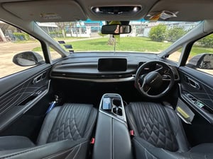 MG Maxus 9 รุ่น X สีขาว ปี 2023