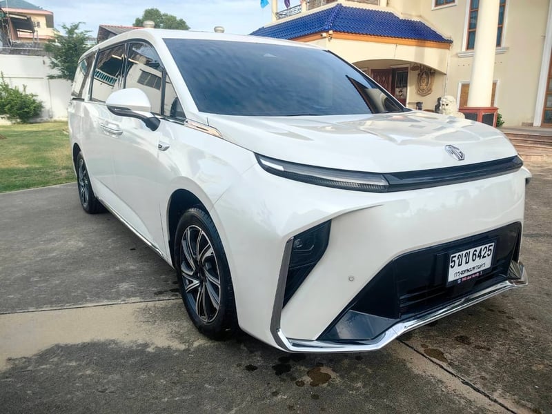 MG Maxus 9 รุ่น X สีขาว ปี 2023