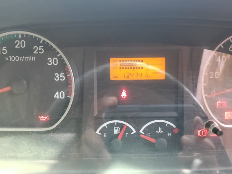 ขายรถบรรทุก6ล้อดั้มพ์ ISUZU FRR210 ผ่อนยังไม่หมด