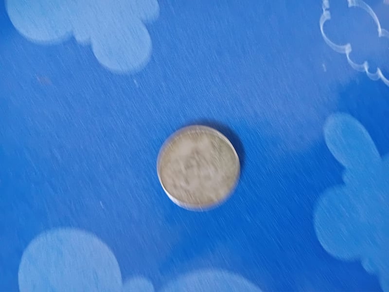 ใครรู้รายละเอียดเหรียญนี้บ้างค่ะ