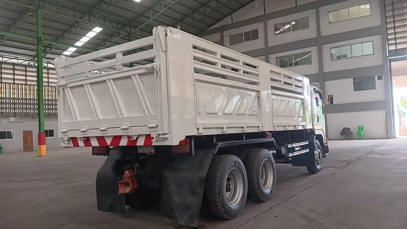 ISUZU FVZ 300แรงม้า รถบรรทุก 10ล้อ ดั้มพ์ ปี2013