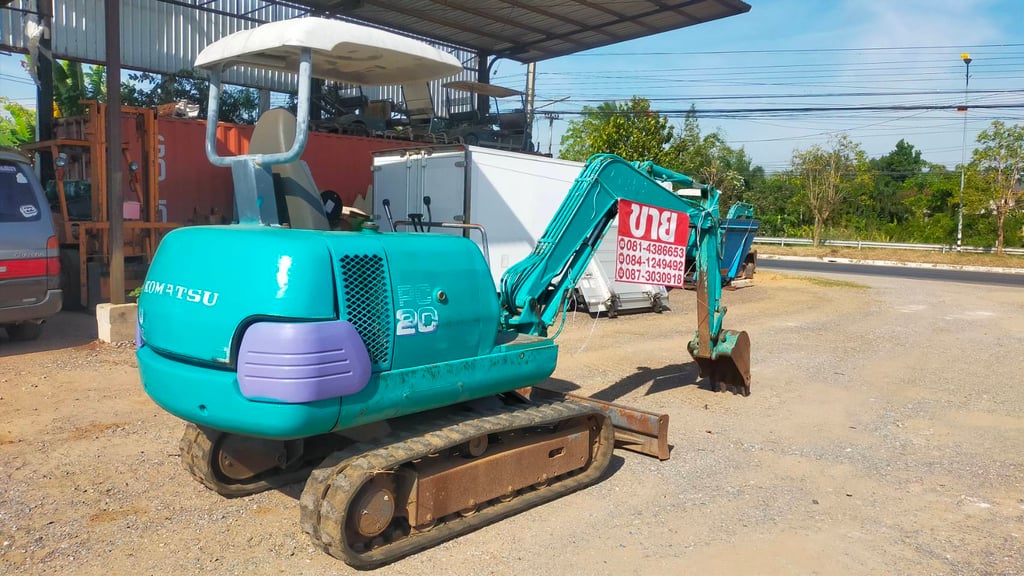 ขาย KOMATSU PC20-7  มือสองนำเข้าจากญี่ปุ่น สภาพดี