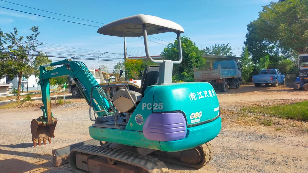 รถขุดเล็ก KOMATSU PC25-1 มือสองนำเข้าจากญี่ปุ่น แท้ รถขุดเล็ก KOMATSU PC25-1 มือสองนำเข้าจากญี่ปุ่น แท้