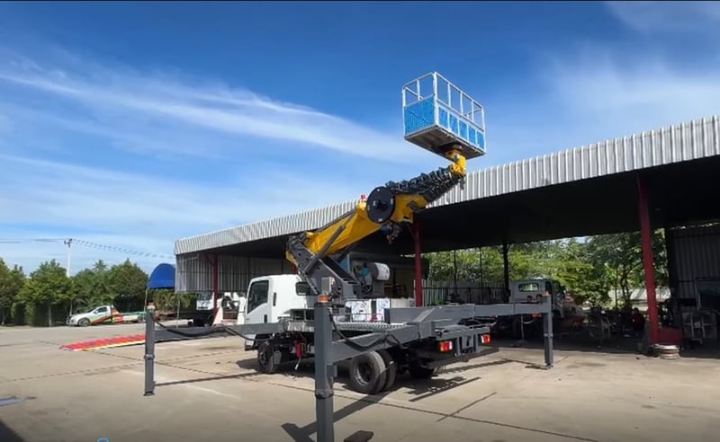 ขายรถกระเช้าบูมยาว 35 เมตร 