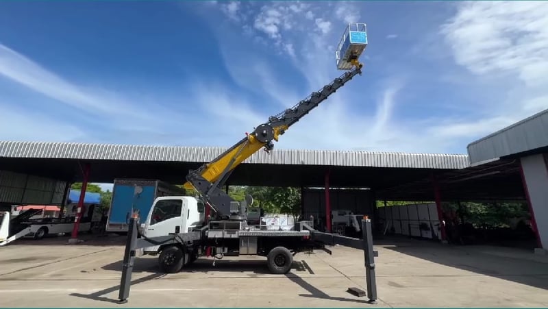 ขายรถกระเช้าบูมยาว 35 เมตร 