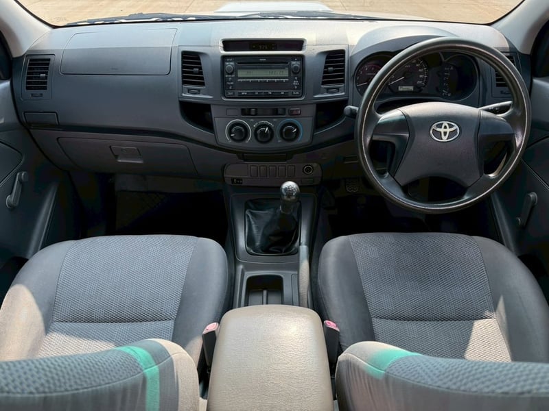 Toyota Vigo Champ 2.5 Smart Cab 2013 Toyota Vigo Champ 2.5 Smart Cab 2013