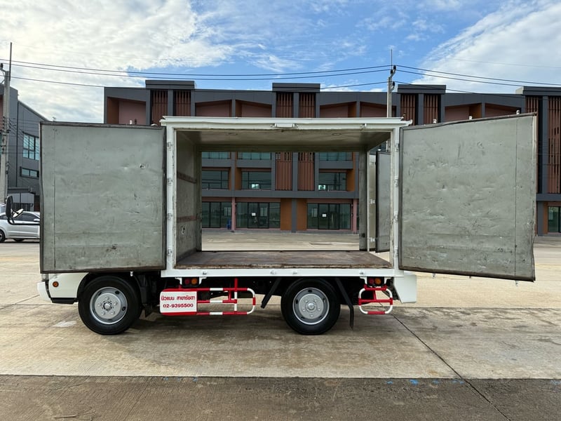 HINO XZU 300แรงม้า รถบรรทุก 4ล้อ ตู้แห้ง ปี2018 เลขไมล์ 83,042 กม.