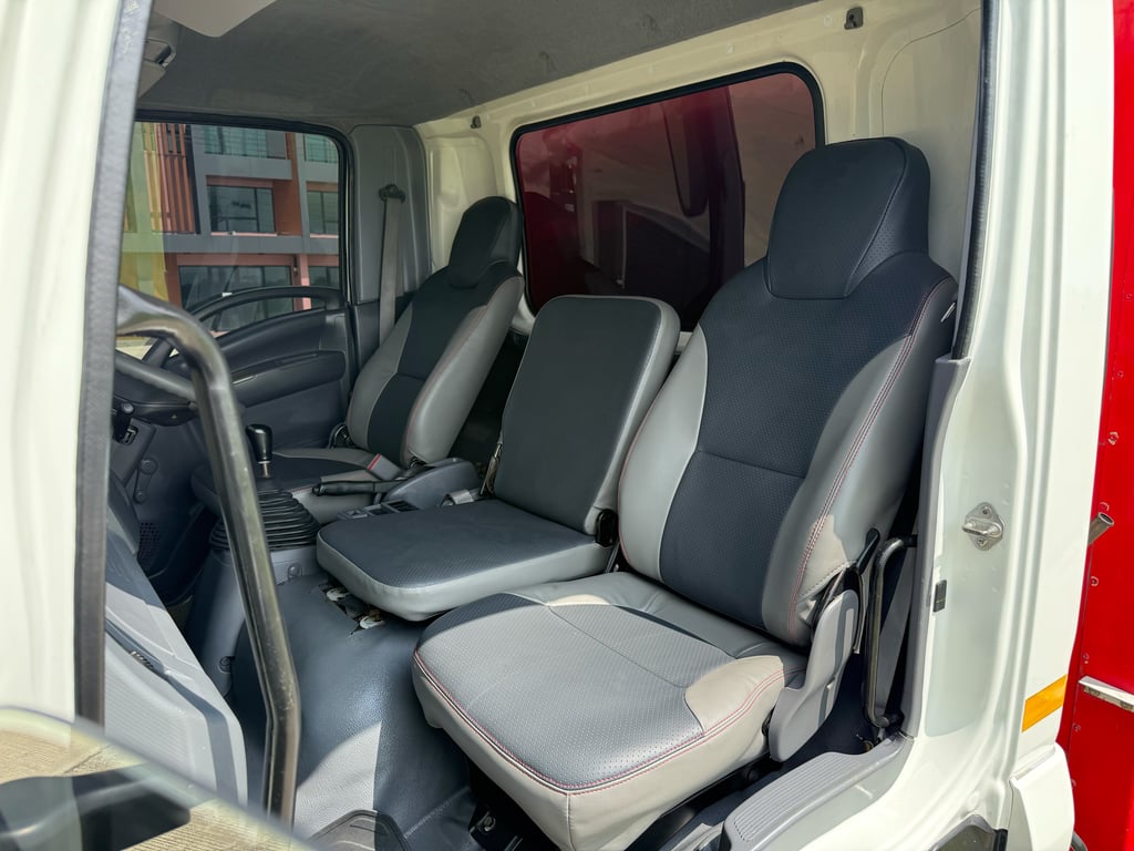 ISUZU FRR 210แรงม้า รถบรรทุก 6ล้อ กระบะเหล็ก ปี2011 ISUZU FRR 210แรงม้า รถบรรทุก 6ล้อ กระบะเหล็ก ปี2011