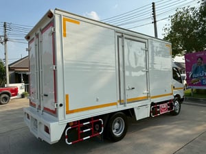 HINO XZU 150แรงม้า รถบรรทุก 4ล้อ ตู้แห้ง ปี2014