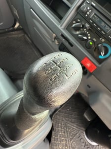 ISUZU NMR 130แรงม้า รถบรรทุก 4ล้อ กระบะเหล็ก ปี2016