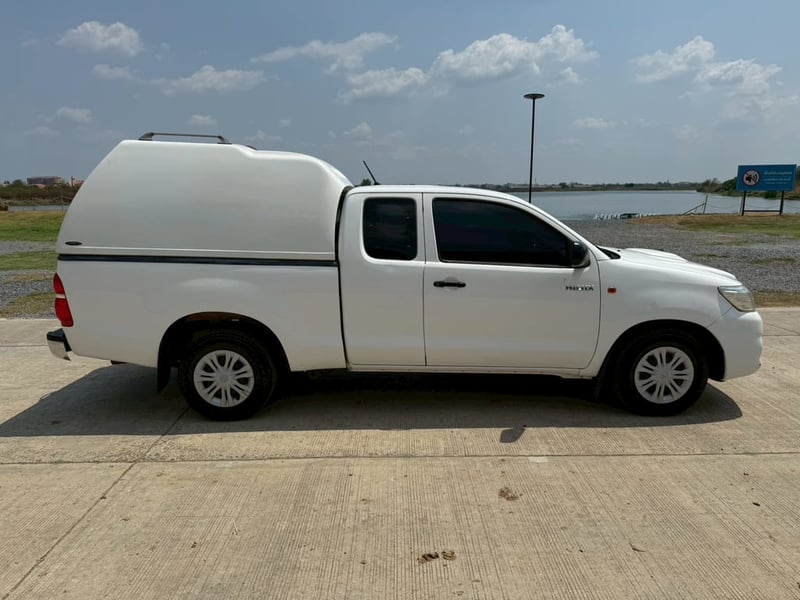 Toyota vigo 2.5cc Smart Cab 2013 Toyota vigo 2.5cc Smart Cab 2013