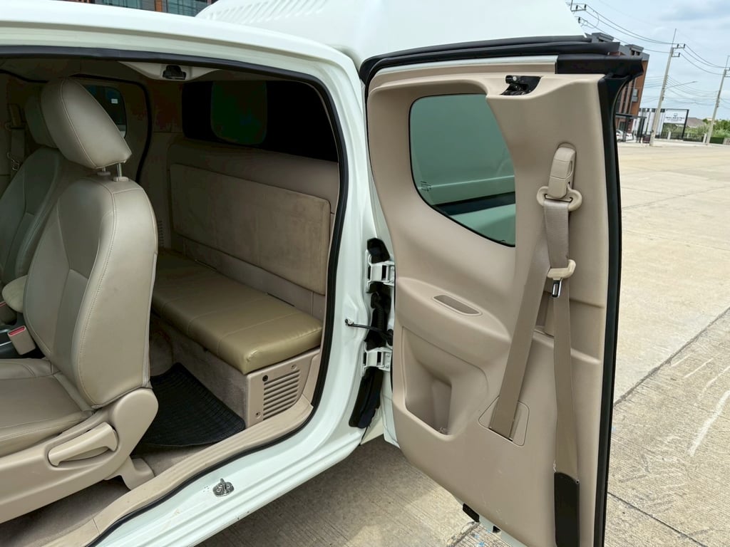 Nissan Navara NP300 king-cab 