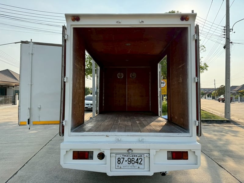 HINO XZU 150แรงม้า รถบรรทุก 4ล้อ ตู้แห้ง ปี2014