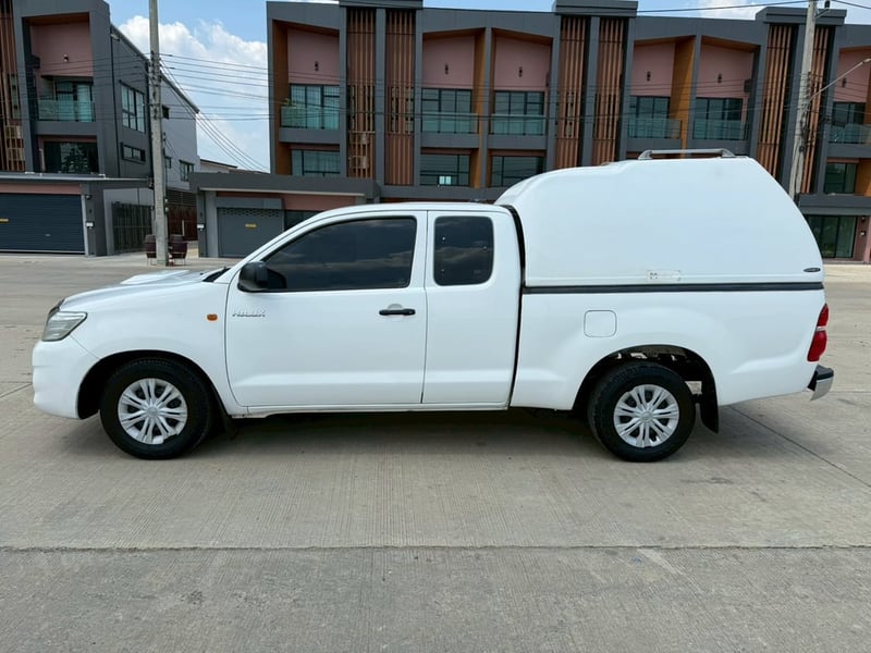 Toyota Vigo หน้าแซมป์ 2.5cc 2013 Toyota Vigo หน้าแซมป์ 2.5cc 2013