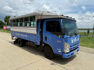 ISUZU NMR 130แรงม้า รถบรรทุก 6ล้อ สองแถว ปี2016 เลขไมล์ 216,439 กม. ISUZU NMR 130แรงม้า รถบรรทุก 6ล้อ สองแถว ปี2016 เลขไมล์ 216,439 กม.