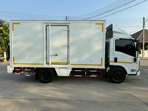 ISUZU NMR 130แรงม้า รถบรรทุก 6ล้อ กระบะเหล็ก ปี2009 ISUZU NMR 130แรงม้า รถบรรทุก 6ล้อ กระบะเหล็ก ปี2009