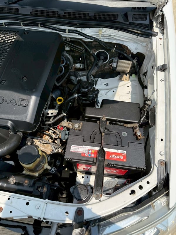 Toyota Vigo หน้าแซมป์ 2.5cc 2013 Toyota Vigo หน้าแซมป์ 2.5cc 2013