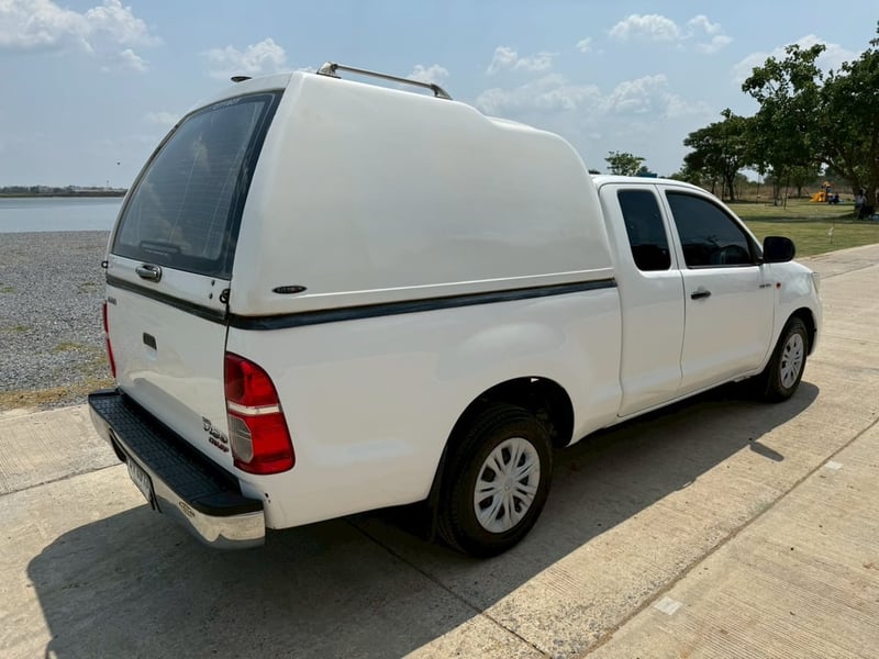 Toyota Vigo 2.5cc Open Cab 2013 Toyota Vigo 2.5cc Open Cab 2013