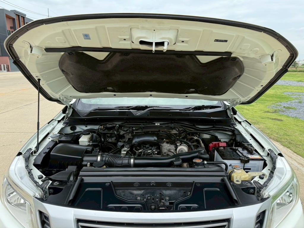 Nissan Navara NP300 king-cab 