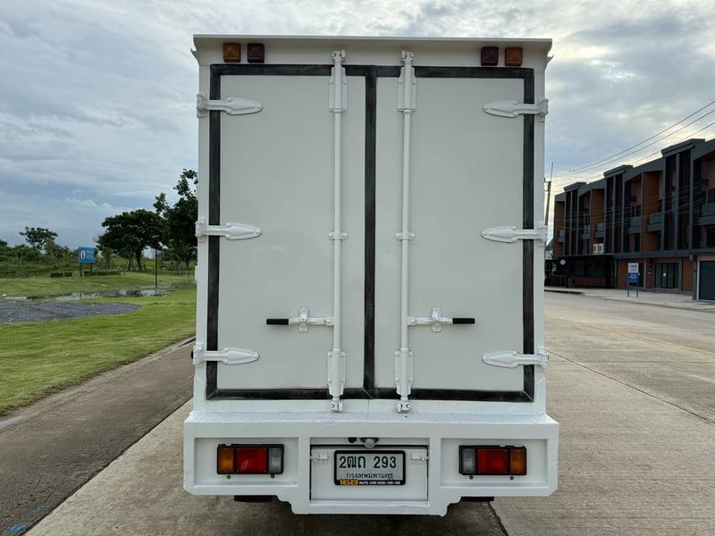 HINO XZU 300แรงม้า รถบรรทุก 4ล้อ ตู้แห้ง ปี2018 เลขไมล์ 83,042 กม.