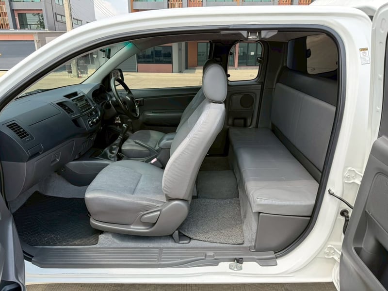 Toyota Vigo Champ 2.5 Smart Cab 2013 Toyota Vigo Champ 2.5 Smart Cab 2013