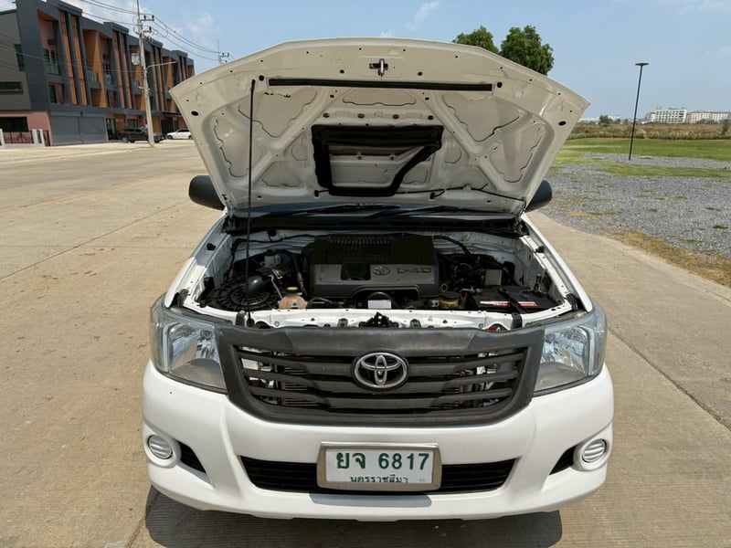 Toyota Vigo หน้าแซมป์ 2.5cc 2013 Toyota Vigo หน้าแซมป์ 2.5cc 2013