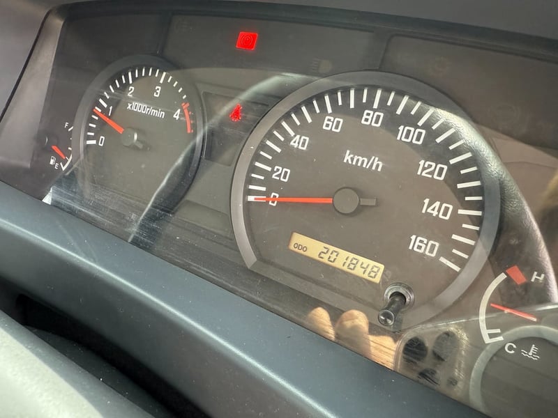 ISUZU NMR 130แรงม้า รถบรรทุก 4ล้อ กระบะเหล็ก ปี2016