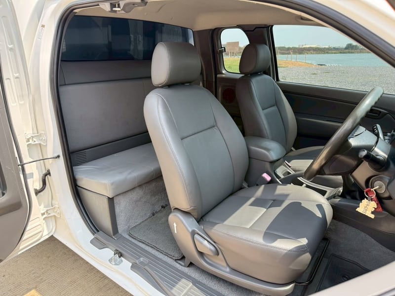 Toyota vigo 2.5cc Smart Cab 2013 Toyota vigo 2.5cc Smart Cab 2013