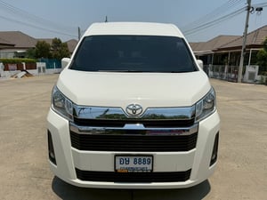 รถตู้หน้ายาว Toyota Commuter 2.8cc Auto 2022 ไมล์น้อย รถตู้หน้ายาว Toyota Commuter 2.8cc Auto 2022 ไมล์น้อย