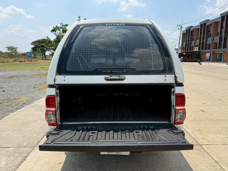 Toyota Vigo 2.5cc Open Cab 2013 Toyota Vigo 2.5cc Open Cab 2013