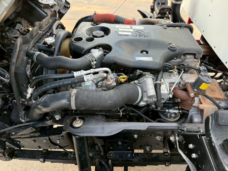 ISUZU NMR 130แรงม้า รถบรรทุก 6ล้อ กระบะเหล็ก ปี2009 ISUZU NMR 130แรงม้า รถบรรทุก 6ล้อ กระบะเหล็ก ปี2009