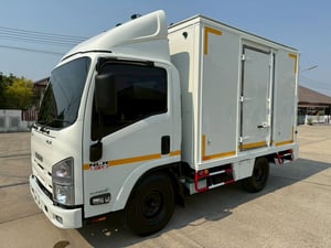 ISUZU NLR 130แรงม้า รถบรรทุก 4ล้อ ตู้แห้ง ปี2010