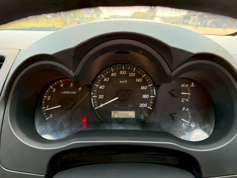 Toyota Vigo Champ 2.5 Smart Cab 2013 Toyota Vigo Champ 2.5 Smart Cab 2013