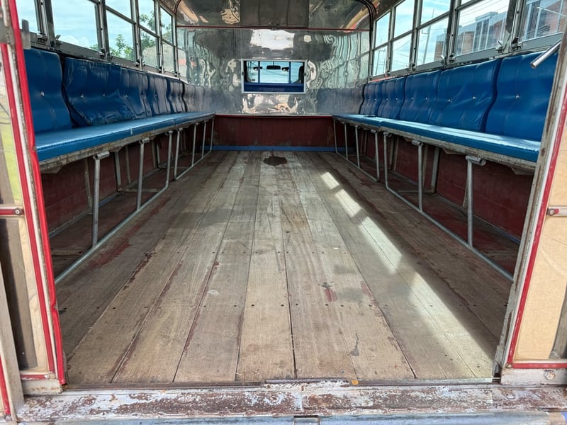 ISUZU NMR 130แรงม้า รถบรรทุก 4ล้อ กระบะเหล็ก ปี2016